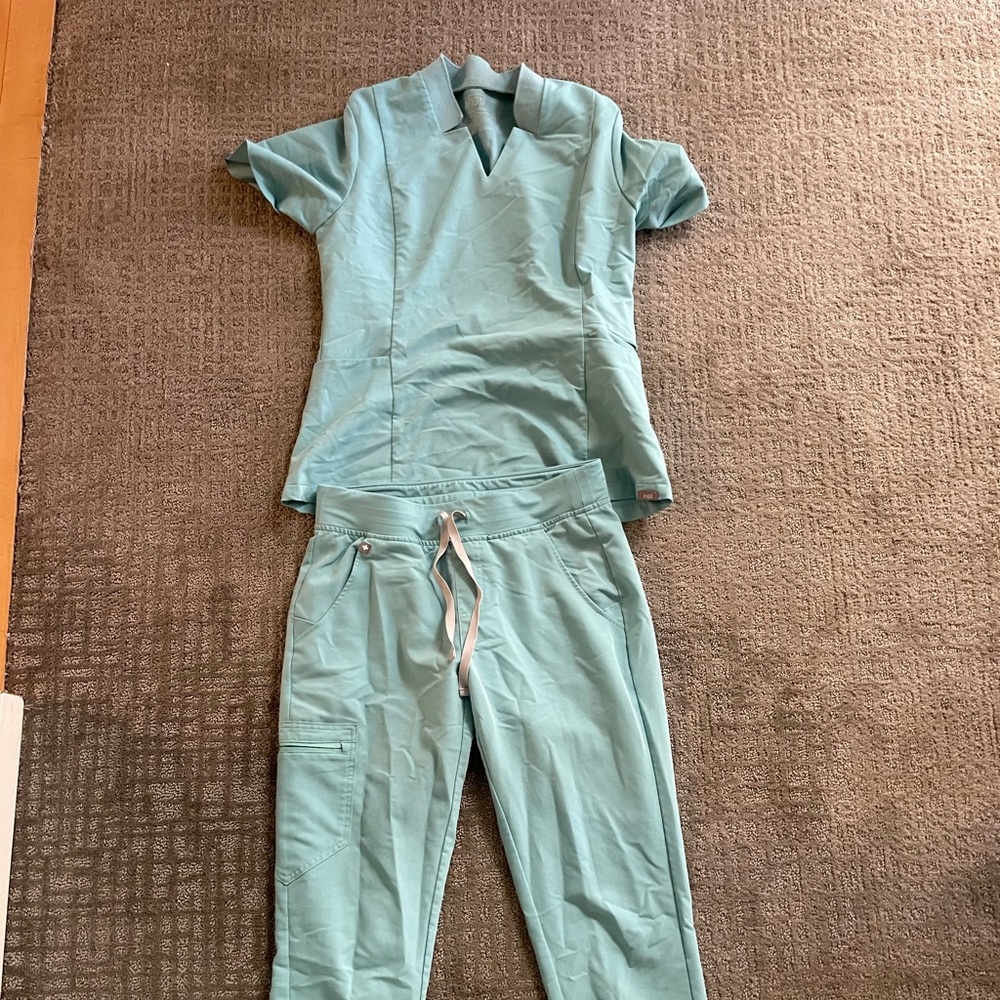 Figs Women's Light Blue Scrub Set